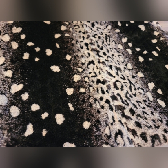 Urban Outfitters Faux Fur Coat 90s inspired y2k Small - Picture 8 of 10